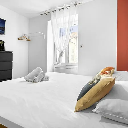 Homey Charming - Joli Studio, Proche Vitam Parc 公寓
