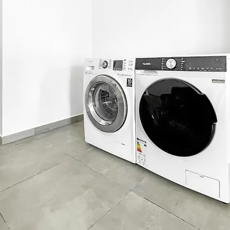 Homey Charming - Joli Studio, Proche Vitam Parc 公寓 *